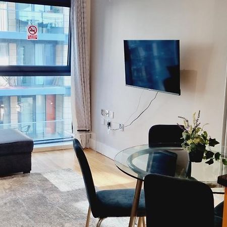 Luxury Waterside Apartment Canary Wharf London Eksteriør bilde